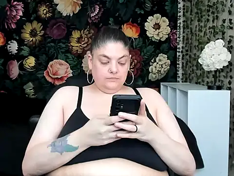 Exotic-Melons online show from May 16, 2026, 10:42 pm