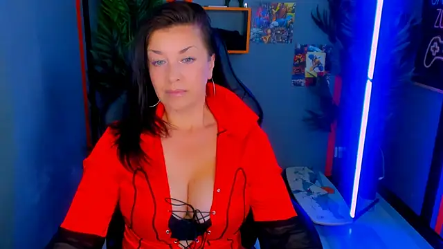 AnaMills online show from July 25, 2026, 8:26 pm