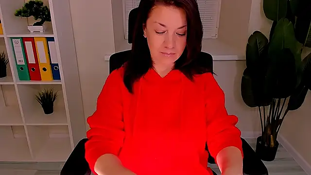 AnaMills online show from November 29, 2025, 3:12 pm