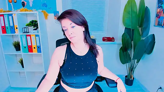 AnaMills online show from December 18, 2025, 10:30 am