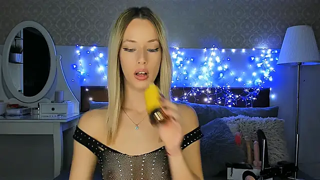 Snapshot of MiaBeeXX chatting on October 30, 2025, 3:09 pm MiaBeeXX online show from October 30, 2025, 3:09 pm