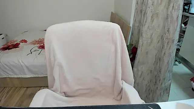 Snapshot of KrissLoona chatting on June 11, 2026, 9:56 pm KrissLoona online show from June 11, 2026, 9:56 pm