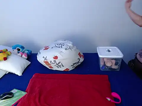 liseth 01hot online show from December 19, 2025, 11:45 am