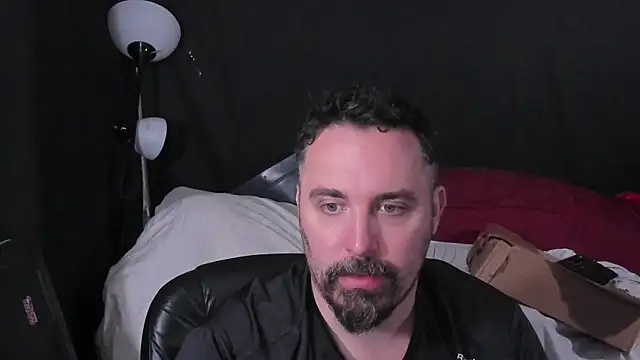 Snapshot of Metalstud chatting on April 23, 2026, 11:49 am Metalstud online show from April 23, 2026, 11:49 am