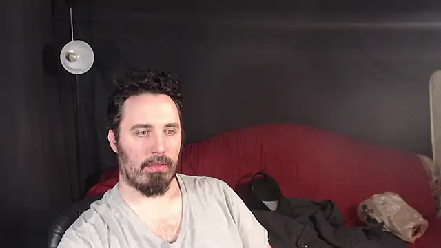 Snapshot of Metalstud chatting on March 11, 2025, 1:26 am Metalstud online show from March 11, 2025, 1:26 am