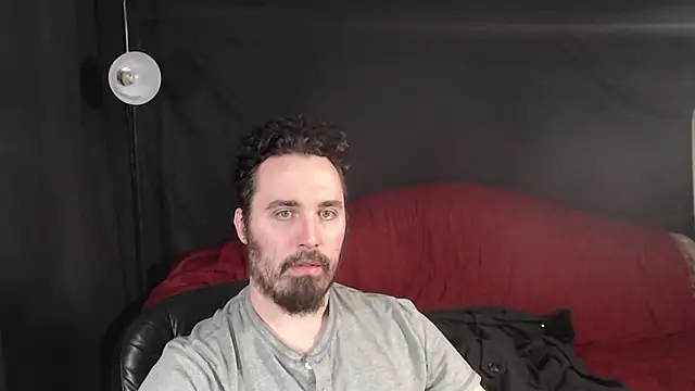 Snapshot of Metalstud chatting on March 9, 2025, 12:31 am Metalstud online show from March 9, 2025, 12:31 am