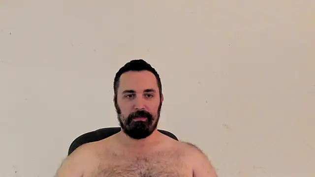 Snapshot of Metalstud chatting on September 26, 2025, 3:35 am Metalstud online show from September 26, 2025, 3:35 am