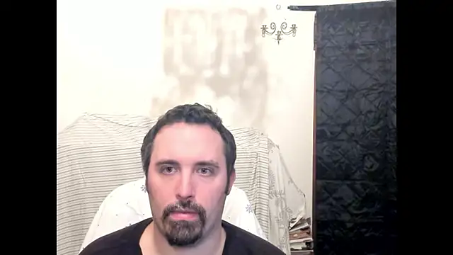 Metalstud online show from November 13, 2025, 5:22 am