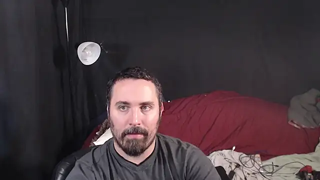 Snapshot of Metalstud chatting on October 26, 2025, 8:09 pm Metalstud online show from October 26, 2025, 8:09 pm