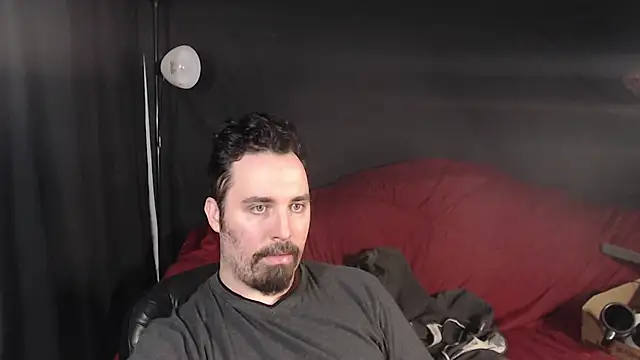 Snapshot of Metalstud chatting on February 8, 2025, 1:11 am Metalstud online show from February 8, 2025, 1:11 am