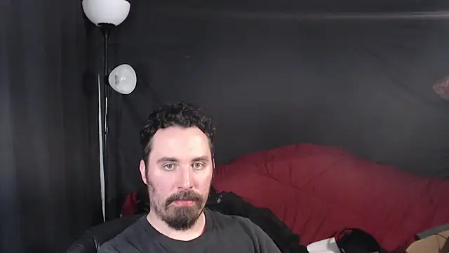 Snapshot of Metalstud chatting on February 17, 2025, 12:54 am Metalstud online show from February 17, 2025, 12:54 am