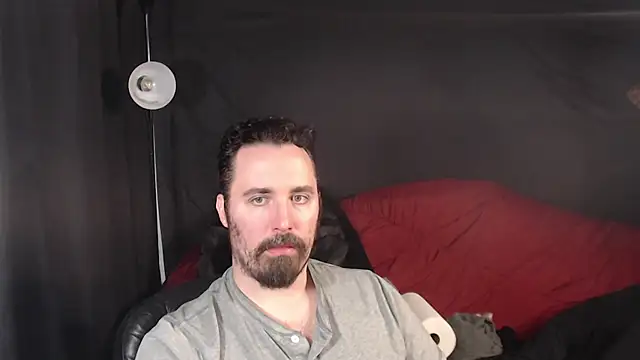 Snapshot of Metalstud chatting on February 21, 2025, 2:17 am Metalstud online show from February 21, 2025, 2:17 am