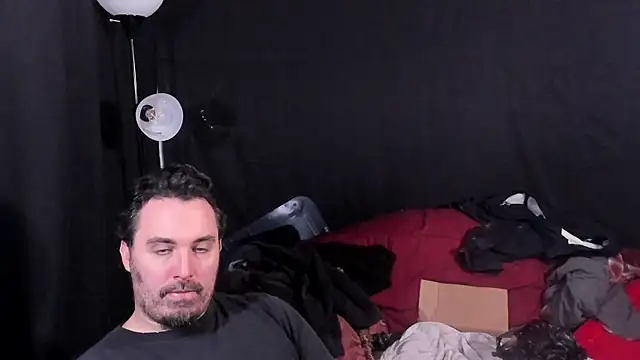 Metalstud online show from December 15, 2025, 4:18 am