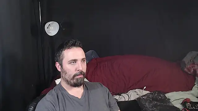 Snapshot of Metalstud chatting on October 28, 2025, 7:02 pm Metalstud online show from October 28, 2025, 7:02 pm