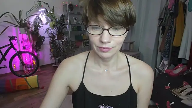 Snapshot of Constancia_pure chatting on January 27, 2025, 11:43 am Constancia pure online show from January 27, 2025, 11:43 am