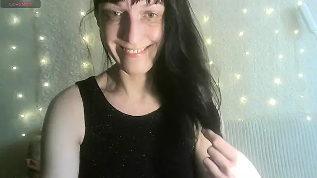 MarieODahliaS online show from March 13, 2026, 10:42 am