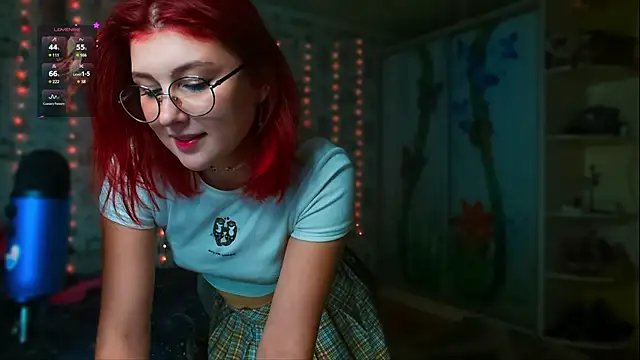 SmokyRose online show from November 10, 2025, 11:37 am