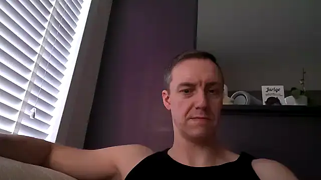 ploki2180 online show from March 9, 2025, 4:33 pm