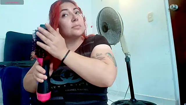 Snapshot of abigail_curvy chatting on October 23, 2025, 1:54 pm abigail curvy online show from October 23, 2025, 1:54 pm