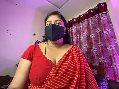 Snapshot of Love_4Sex chatting on April 30, 2026, 2:07 am Love 4Sex online show from April 30, 2026, 2:07 am