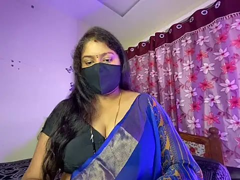 Snapshot of Love_4Sex chatting on May 8, 2026, 5:44 am Love 4Sex online show from May 8, 2026, 5:44 am
