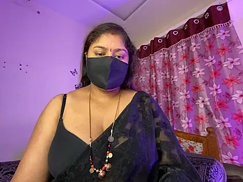 Snapshot of Love_4Sex chatting on May 10, 2026, 1:53 am Love 4Sex online show from May 10, 2026, 1:53 am