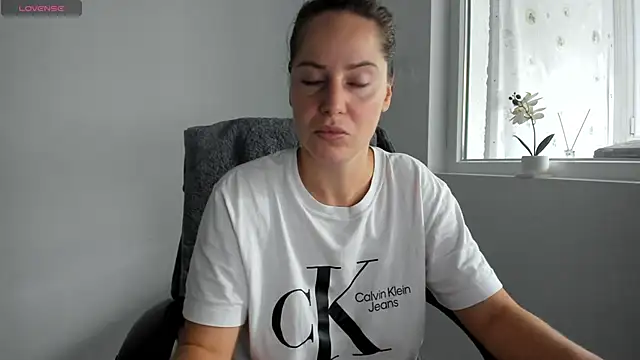 DiamondKay online show from October 1, 2025, 6:07 am