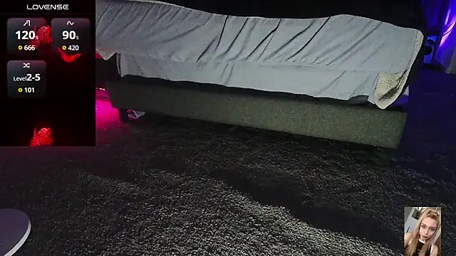 Snapshot of Blondiewithanass chatting on March 12, 2026, 2:10 pm Blondiewithanass online show from March 12, 2026, 2:10 pm