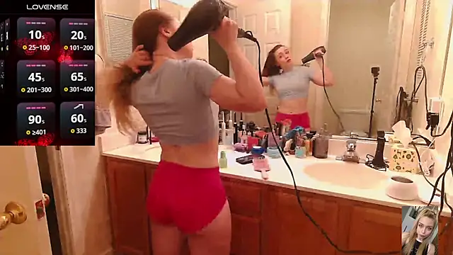 Snapshot of Blondiewithanass chatting on March 13, 2026, 2:16 am Blondiewithanass online show from March 13, 2026, 2:16 am