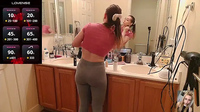 Blondiewithanass online show from March 2, 2026, 4:02 am