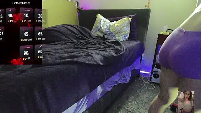 Snapshot of Blondiewithanass chatting on April 10, 2026, 8:54 am Blondiewithanass online show from April 10, 2026, 8:54 am