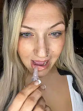 LittleMissEeve online show from January 13, 2026, 11:19 pm