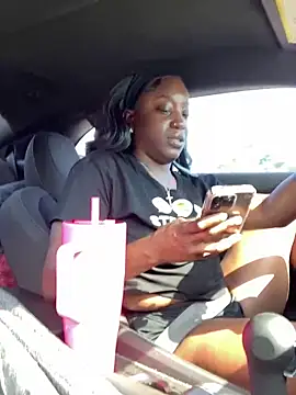 Snapshot of Zadaraye chatting on February 6, 2025, 4:47 pm Zadaraye online show from February 6, 2025, 4:47 pm