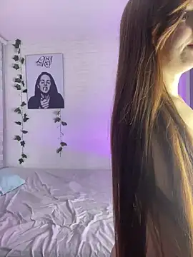 Snapshot of Niky_Love chatting on October 27, 2025, 4:24 am Niky Love online show from October 27, 2025, 4:24 am