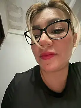 DIANITA 1988 online show from July 15, 2026, 6:04 pm