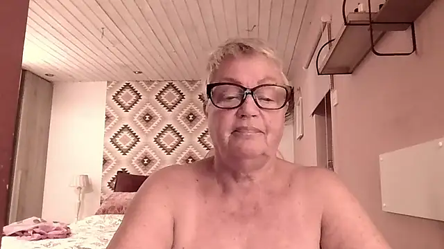 Snapshot of GrannyChrissy68 chatting on March 1, 2026, 5:46 pm GrannyChrissy68 online show from March 1, 2026, 5:46 pm