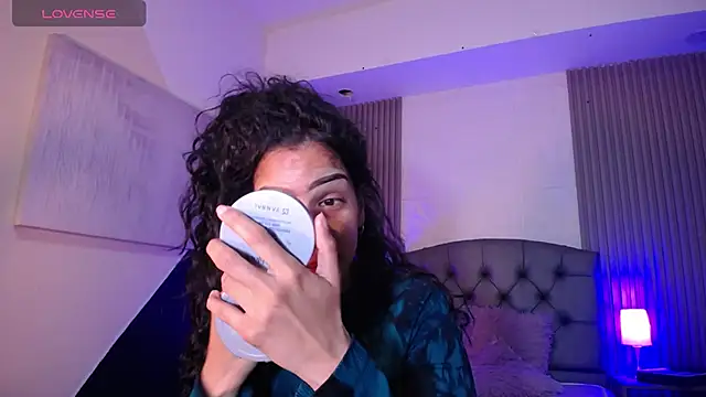 Snapshot of ximena_diaz chatting on March 21, 2025, 7:57 pm ximena diaz online show from March 21, 2025, 7:57 pm