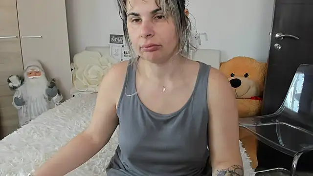 sweetemy4u online show from March 14, 2026, 7:58 am