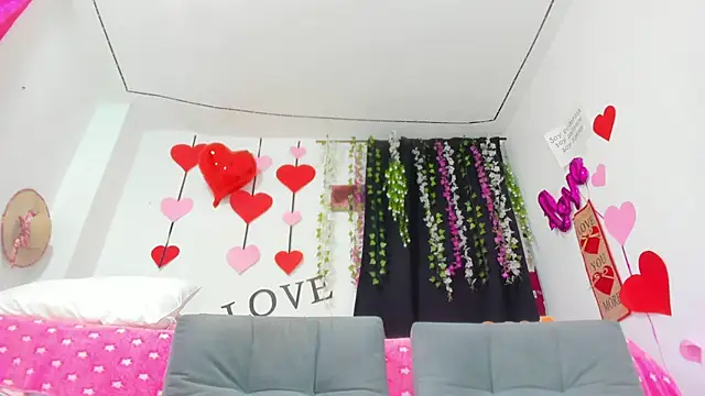 samantha  smile online show from June 10, 2026, 10:49 am