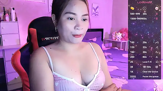 yenyen  online show from May 21, 2026, 1:03 am