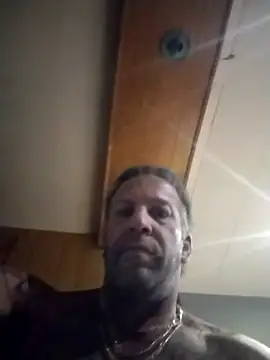 trucker1979 online show from July 22, 2026, 3:36 pm