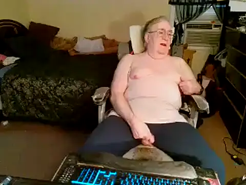 Snapshot of Toastir chatting on January 18, 2025, 6:21 pm Toastir online show from January 18, 2025, 6:21 pm