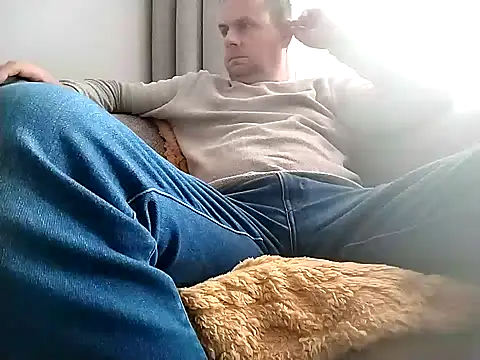 grzes19763 online show from October 15, 2025, 9:39 am