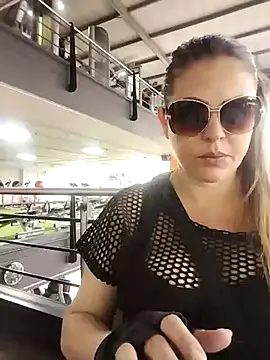 Snapshot of HadaFoster chatting on February 14, 2025, 12:14 pm HadaFoster online show from February 14, 2025, 12:14 pm