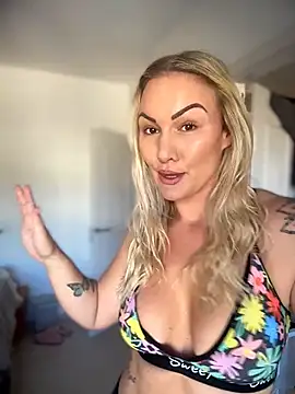 Snapshot of NastyMilf_ chatting on February 16, 2026, 9:30 am NastyMilf online show from February 16, 2026, 9:30 am