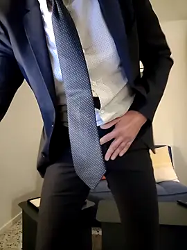 Justforoneday online show from December 1, 2025, 9:26 pm