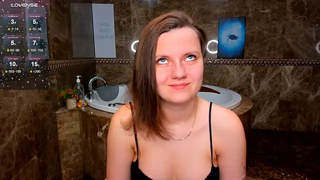 Snapshot of MelindaTin chatting on January 17, 2026, 12:48 am MelindaTin online show from January 17, 2026, 12:48 am