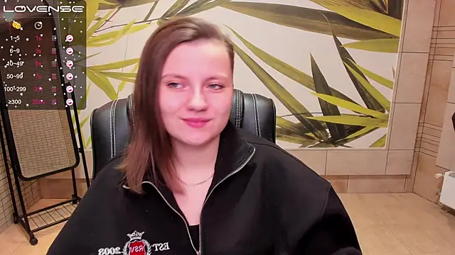 Snapshot of MelindaTin chatting on February 19, 2026, 1:13 am MelindaTin online show from February 19, 2026, 1:13 am