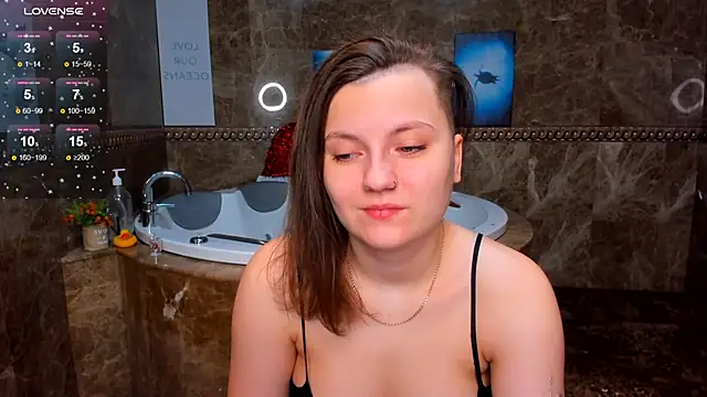 Snapshot of MelindaTin chatting on February 7, 2026, 12:29 am MelindaTin online show from February 7, 2026, 12:29 am