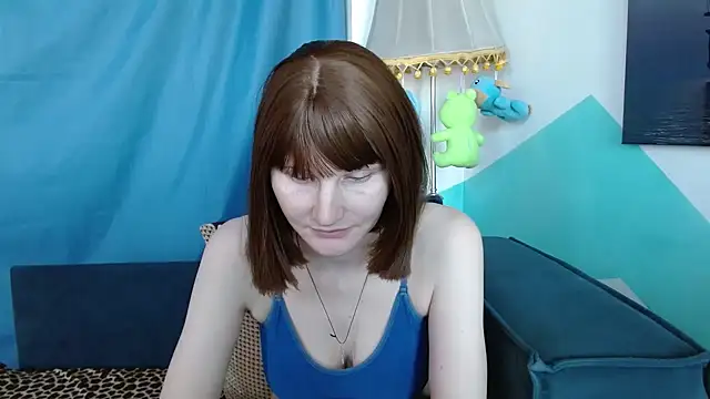 Snapshot of cornflower_mm chatting on October 15, 2025, 1:48 am cornflower mm online show from October 15, 2025, 1:48 am